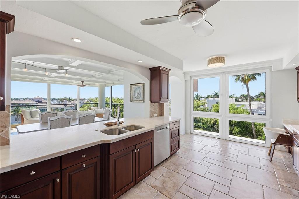 4031 Gulf Shore BLVD N 55 photo 22