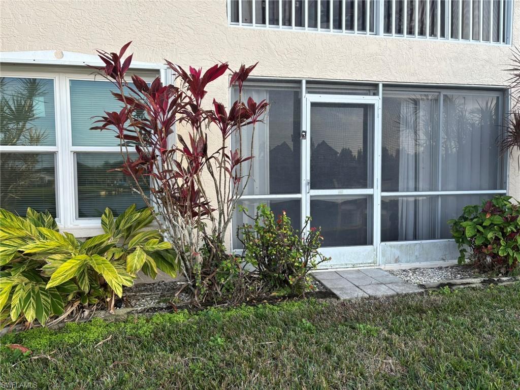 End corner unit features screened sunroom