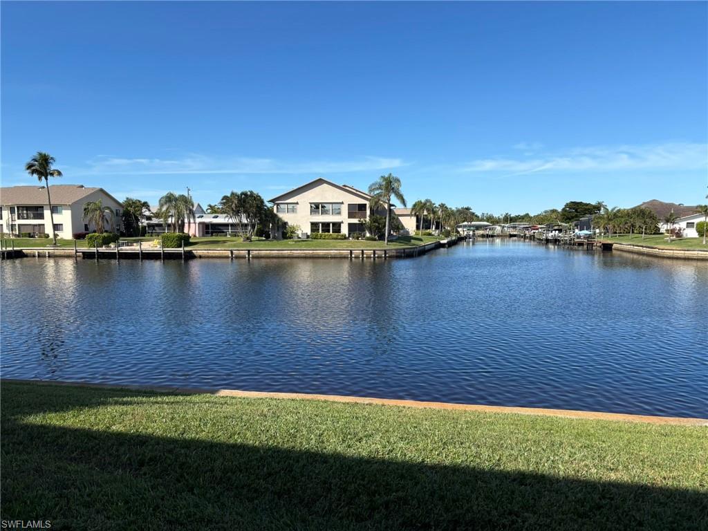 End unit Condo gives privacy and beautiful Rubicon Canal views.