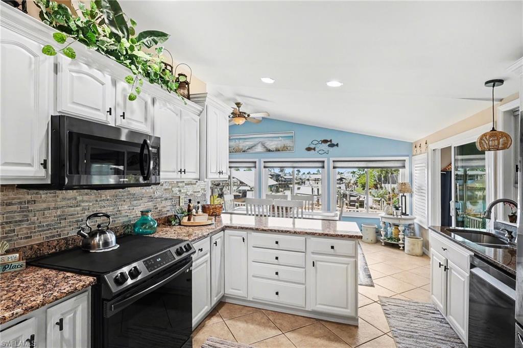 11111 Bayside LN