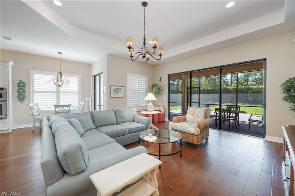 13736 Luna DR