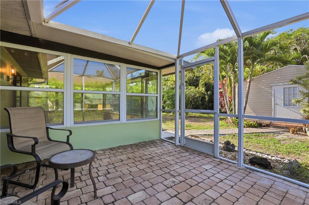 Screened-in Porch