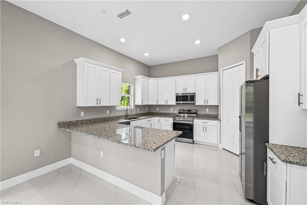 1032 Milwaukee BLVD photo 13