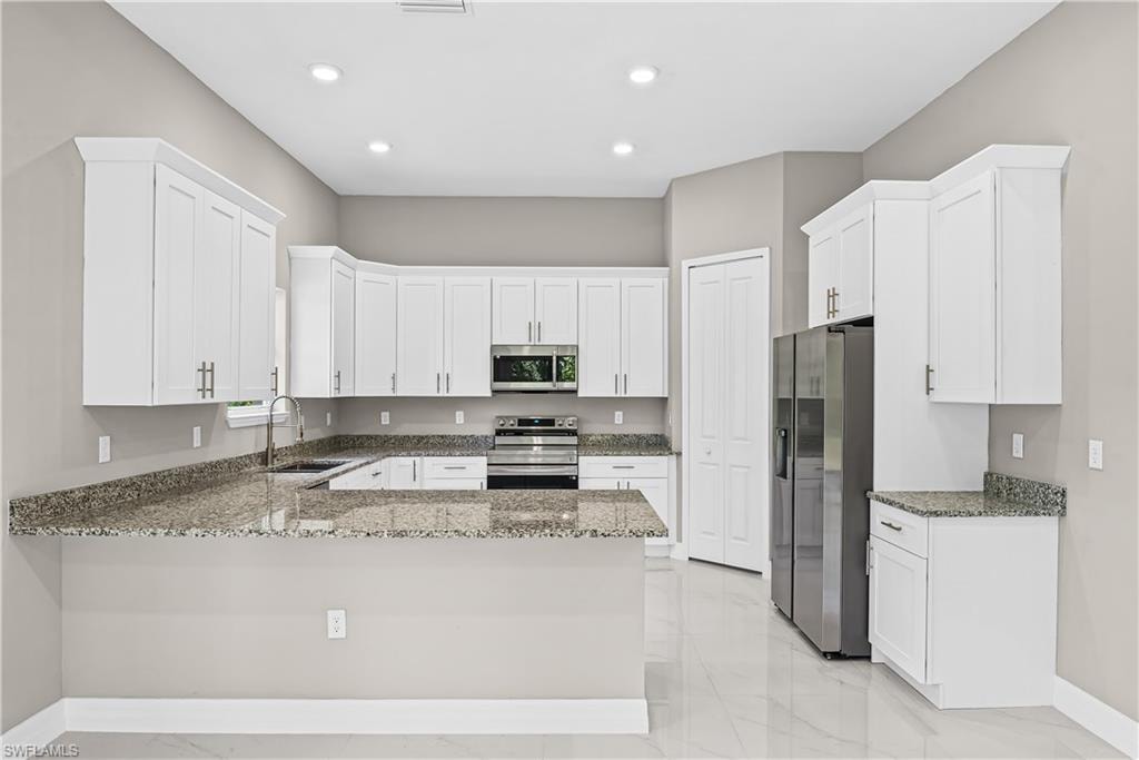 1032 Milwaukee BLVD photo 12