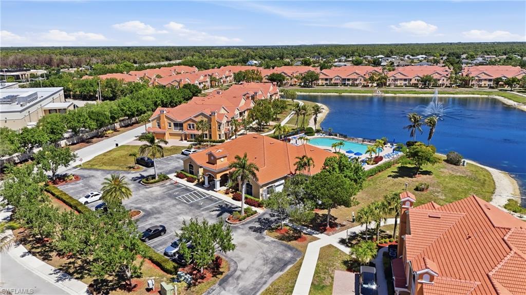 All of amenities have view of the lake with fountain