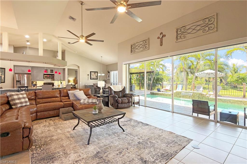 8723 S Lake CIR photo 12