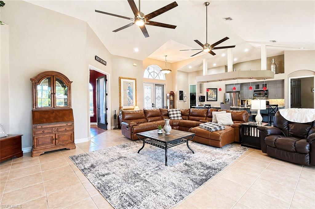 8723 S Lake CIR photo 10