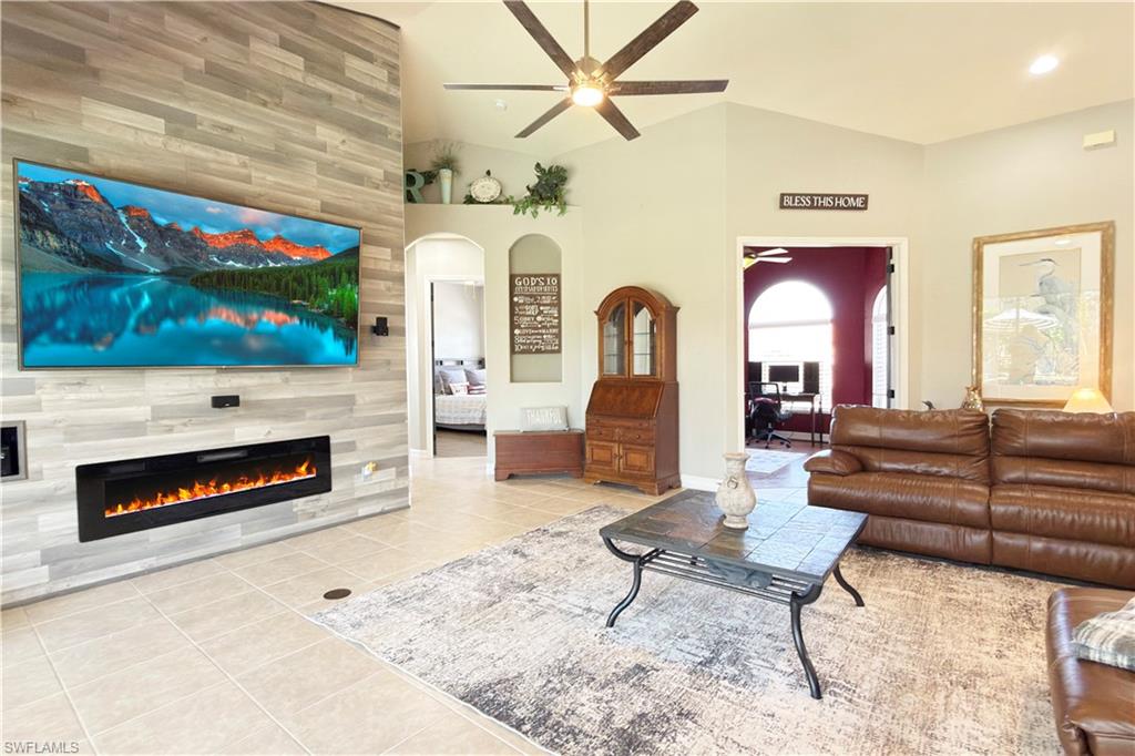 8723 S Lake CIR photo 11
