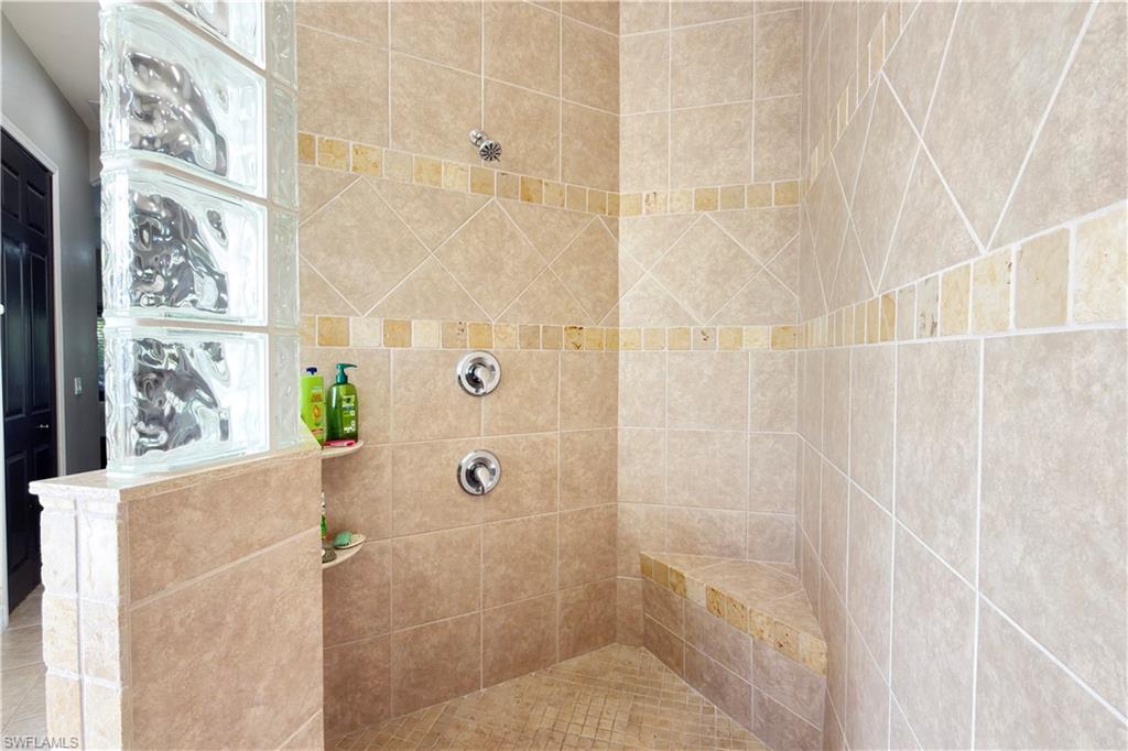 8723 S Lake CIR photo 21