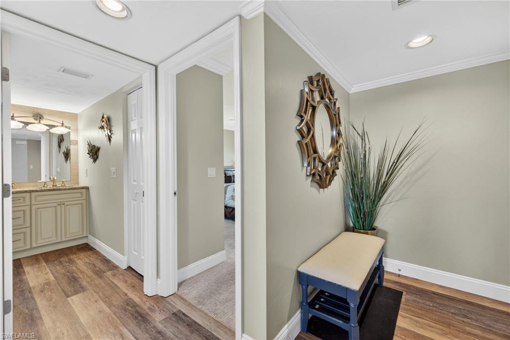 9435 Sunset Harbor LN 244 photo 18