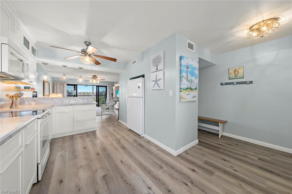 1440 Middle Gulf DR 4C photo 15