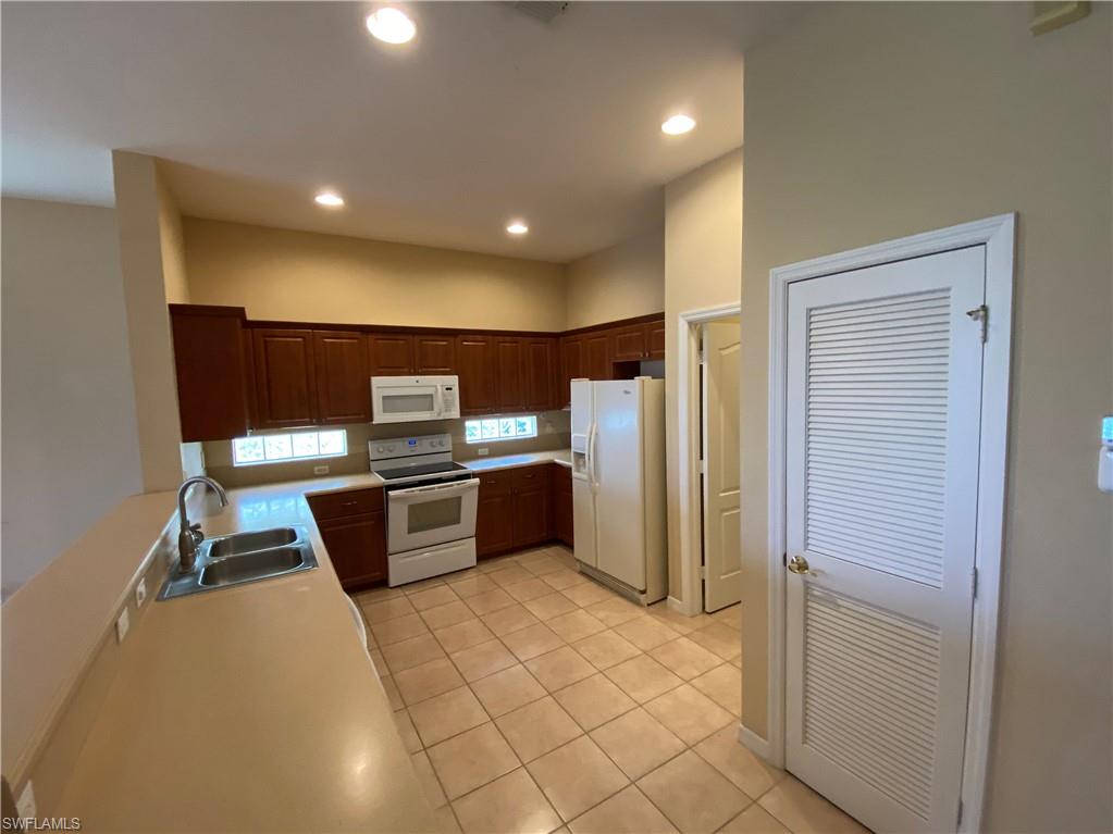 2677 Blue Cypress Lake CT photo 7