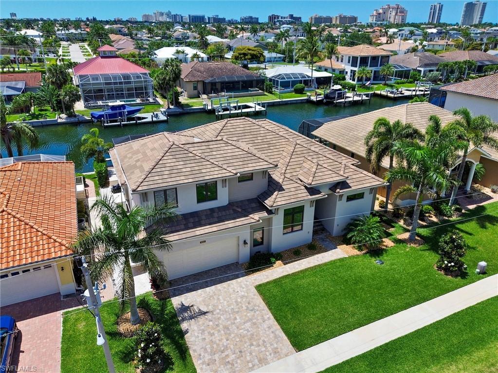 Sunny southern orientation for your home.