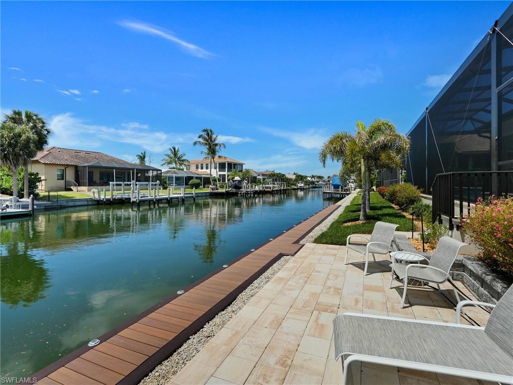 Long water views to enjoy sunsets