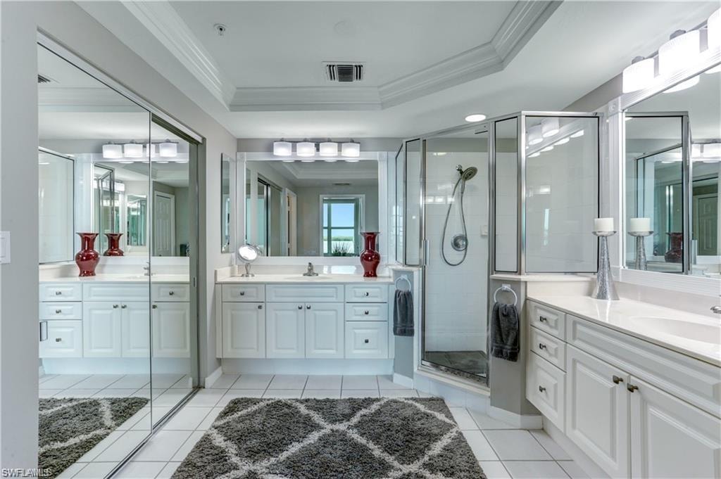 WALK IN SHOWER