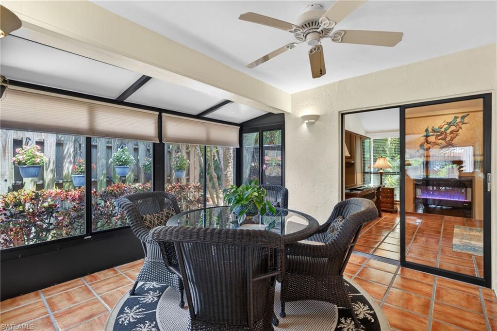 Enclosed lanai off of kitchen, year round enjoyment