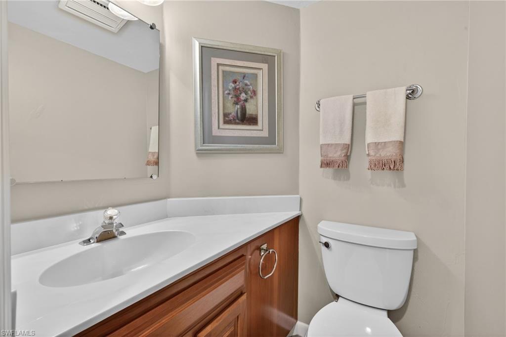Half Hall Bathroom