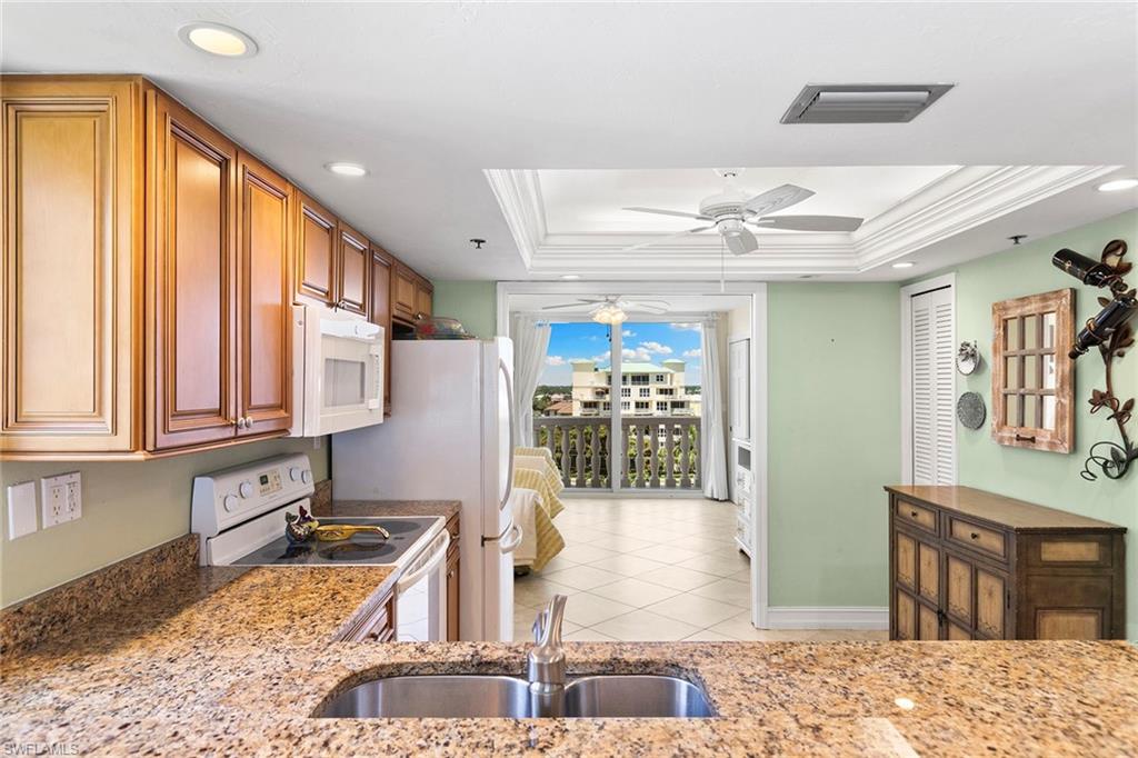 1000 Collier BLVD 708 photo 12