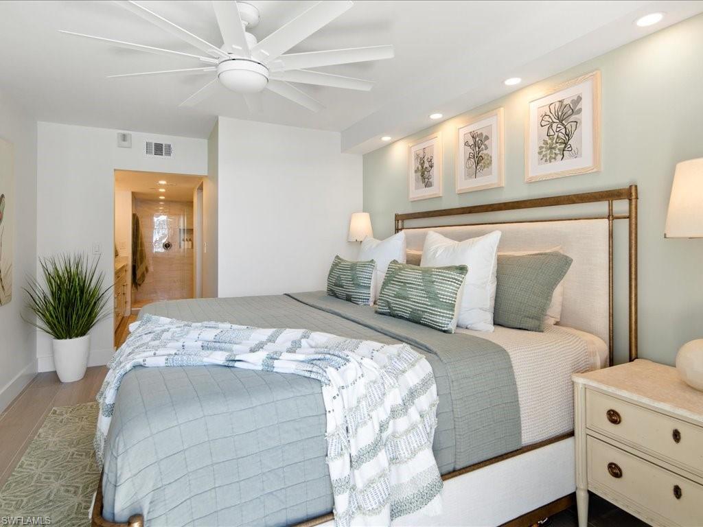 990 Cape Marco DR 307 photo 20