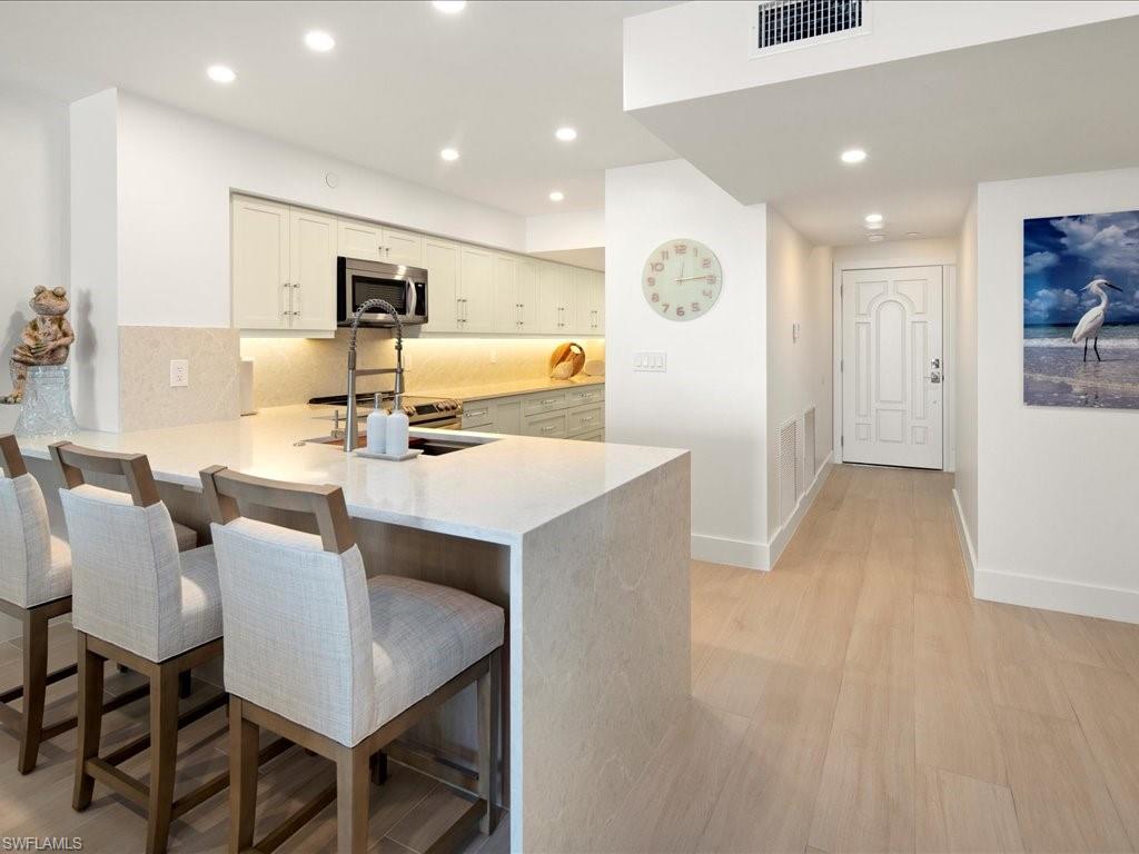 990 Cape Marco DR 307 photo 10