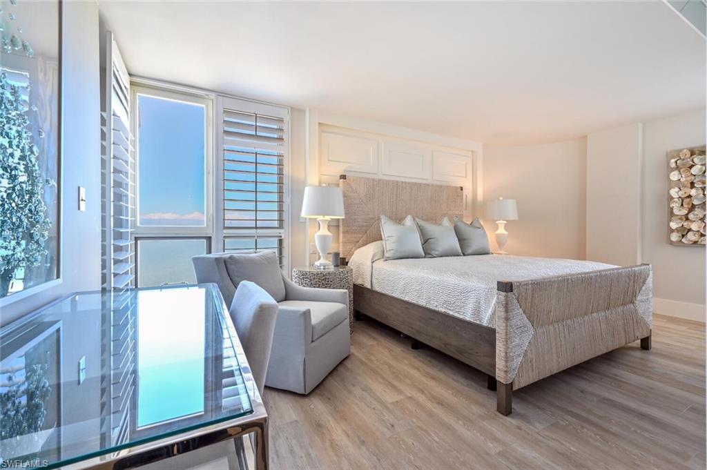 Primary Bedroom/King Sized Bed
