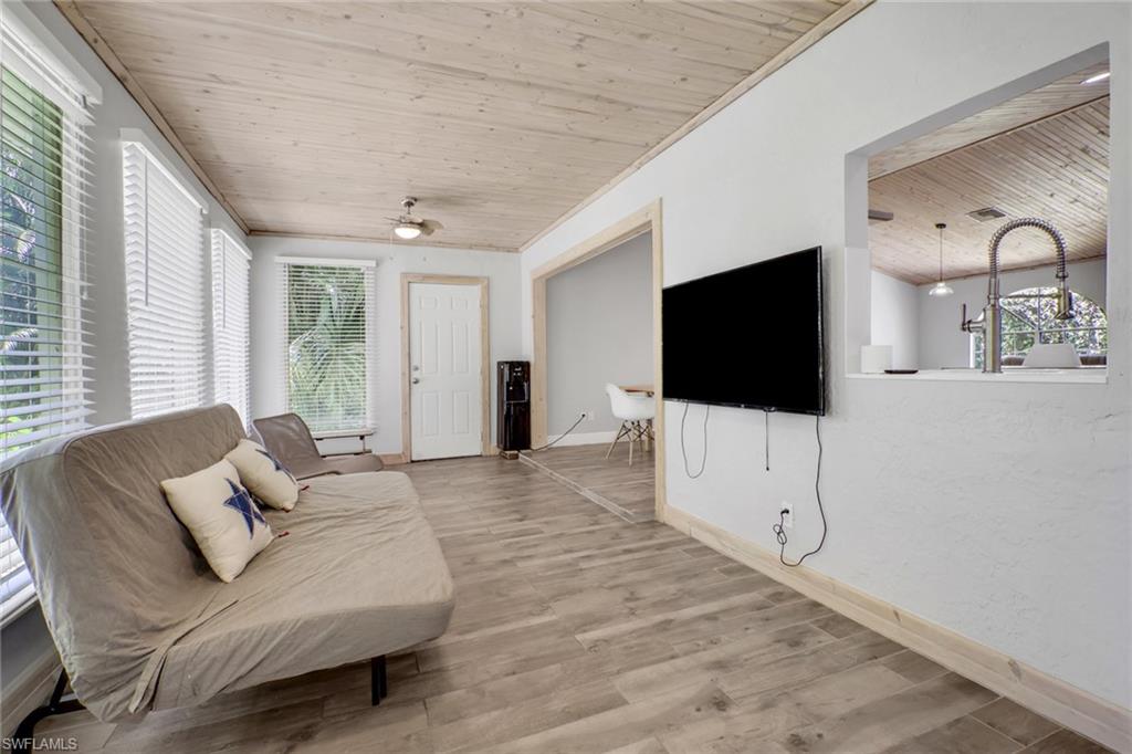 4974 Hawthorn Woods WAY photo 17