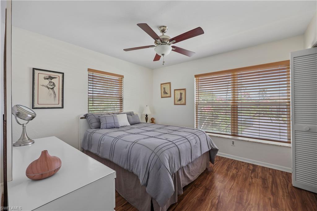 Front bedroom with Queen bed