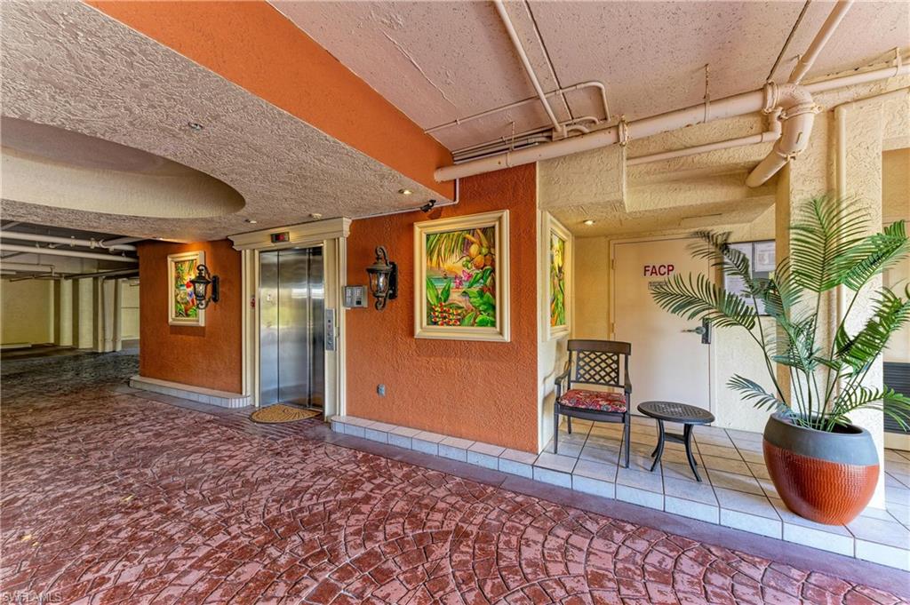 14813 Laguna DR 401