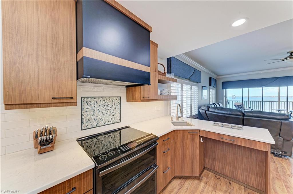 14813 Laguna DR 401 photo 20