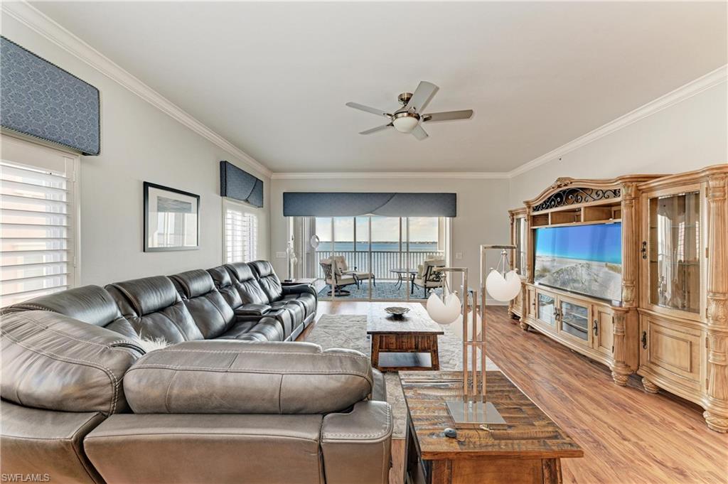 14813 Laguna DR 401 photo 9