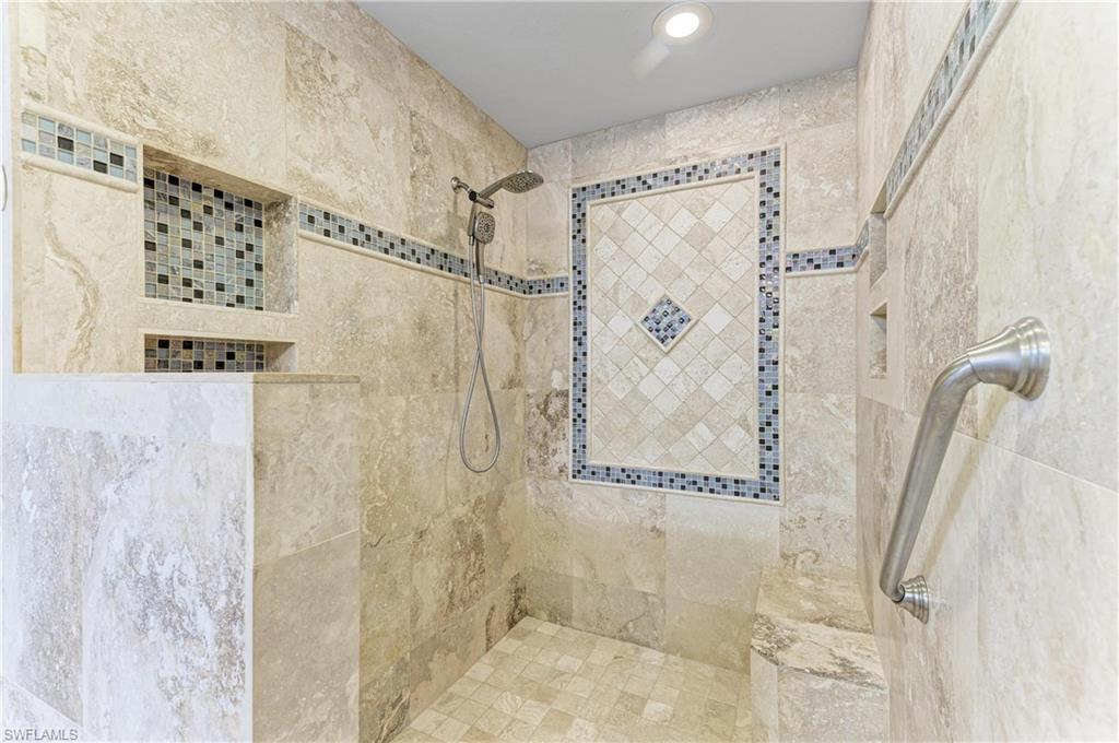 14813 Laguna DR 401 photo 34