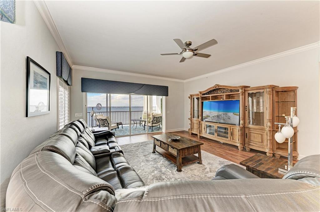 14813 Laguna DR 401 photo 10