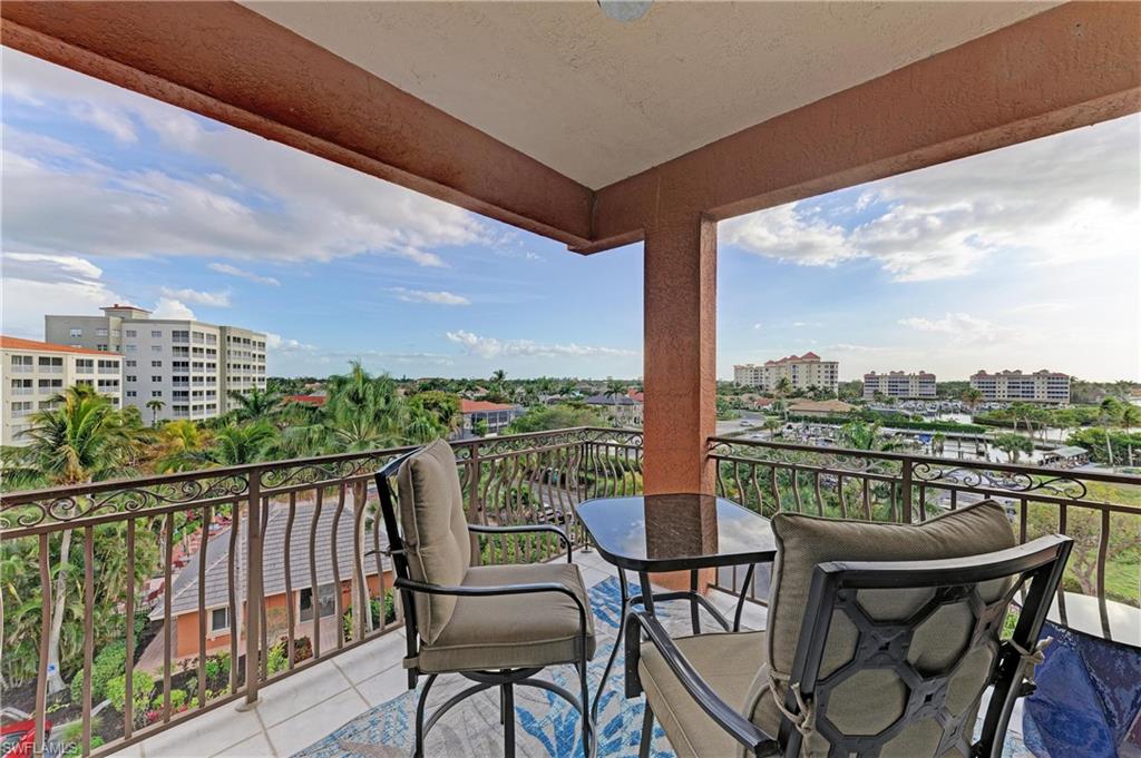 14813 Laguna DR 401 photo 41