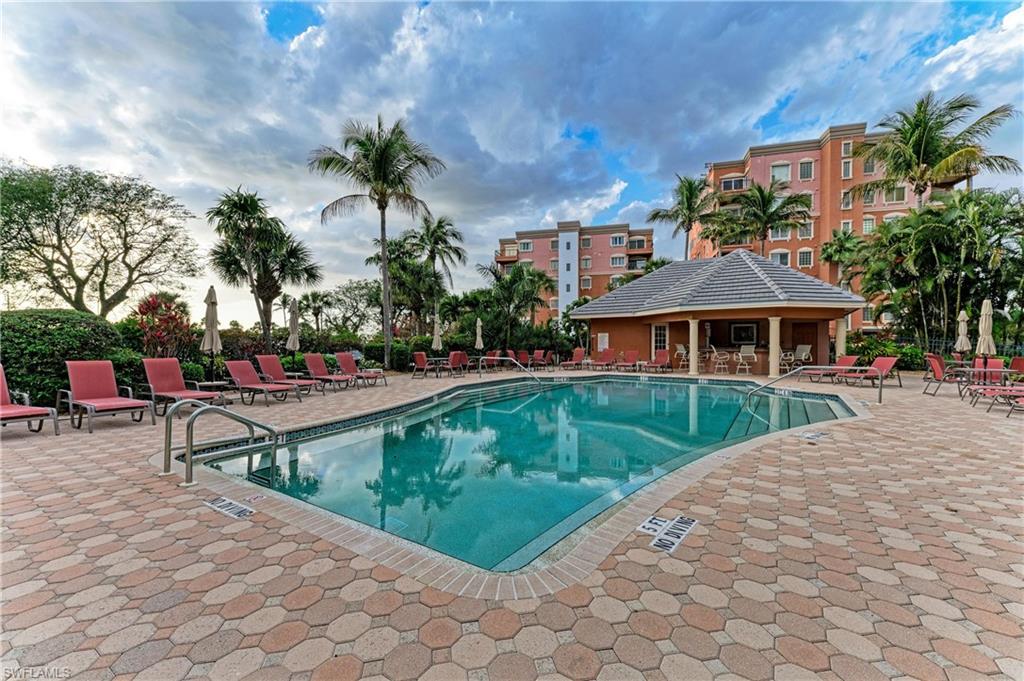 14813 Laguna DR 401 photo 48