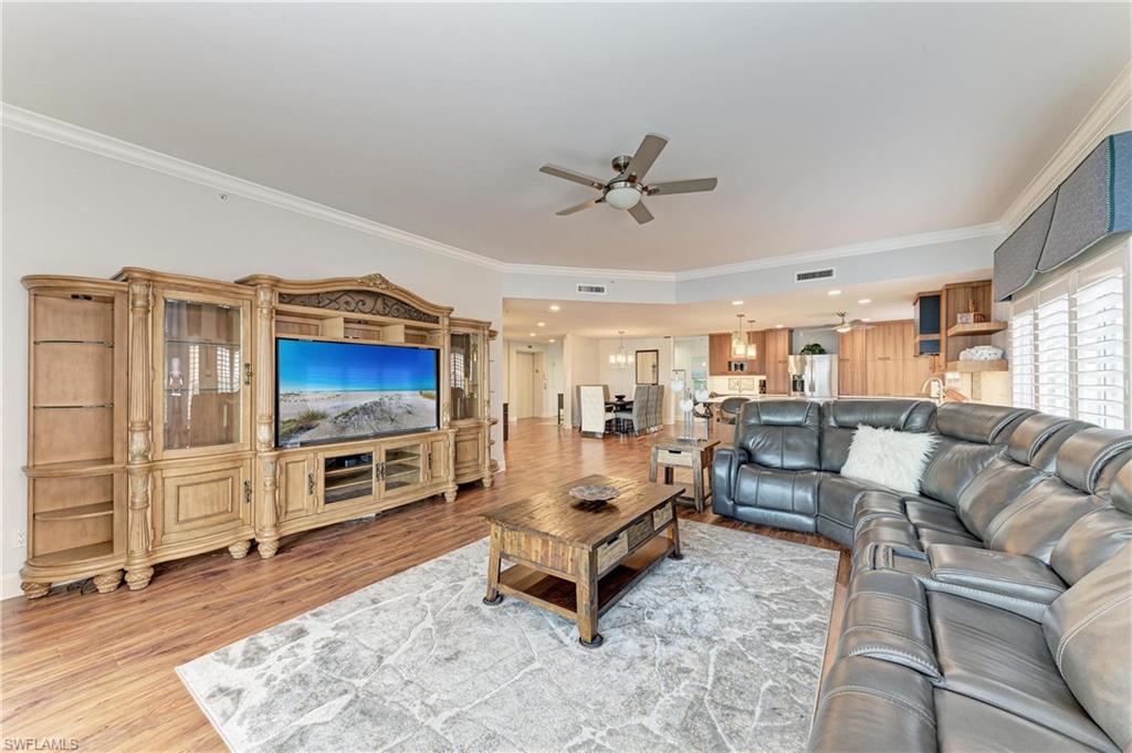 14813 Laguna DR 401 photo 11