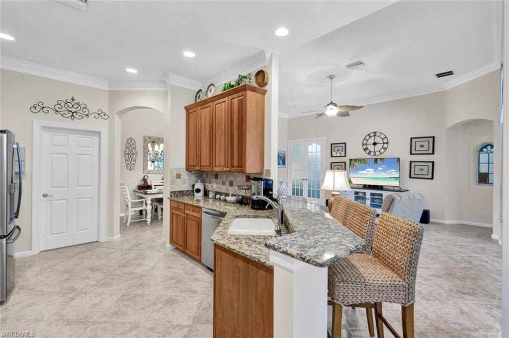 16208 Parque LN photo 9