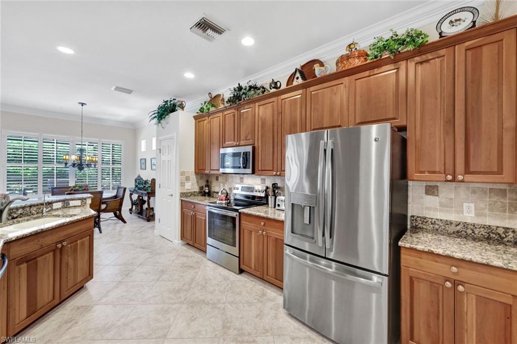 16208 Parque LN photo 8