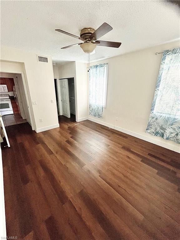 1115 Reserve CT 102 photo 8