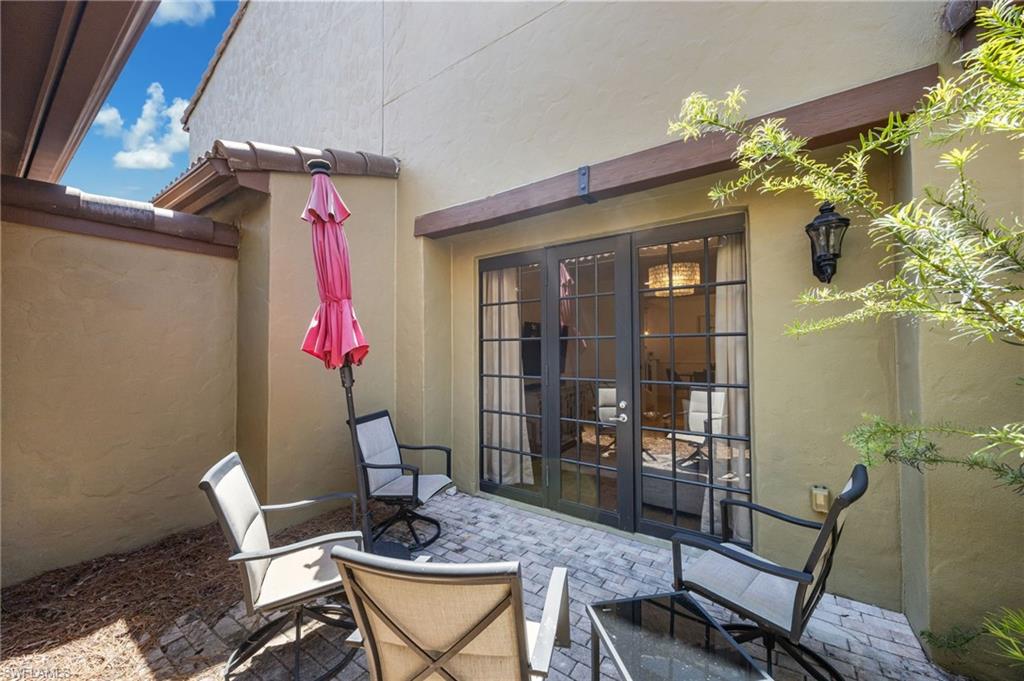 PRIVATE PATIO