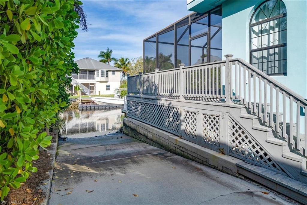 1283 Grand Canal DR photo 23