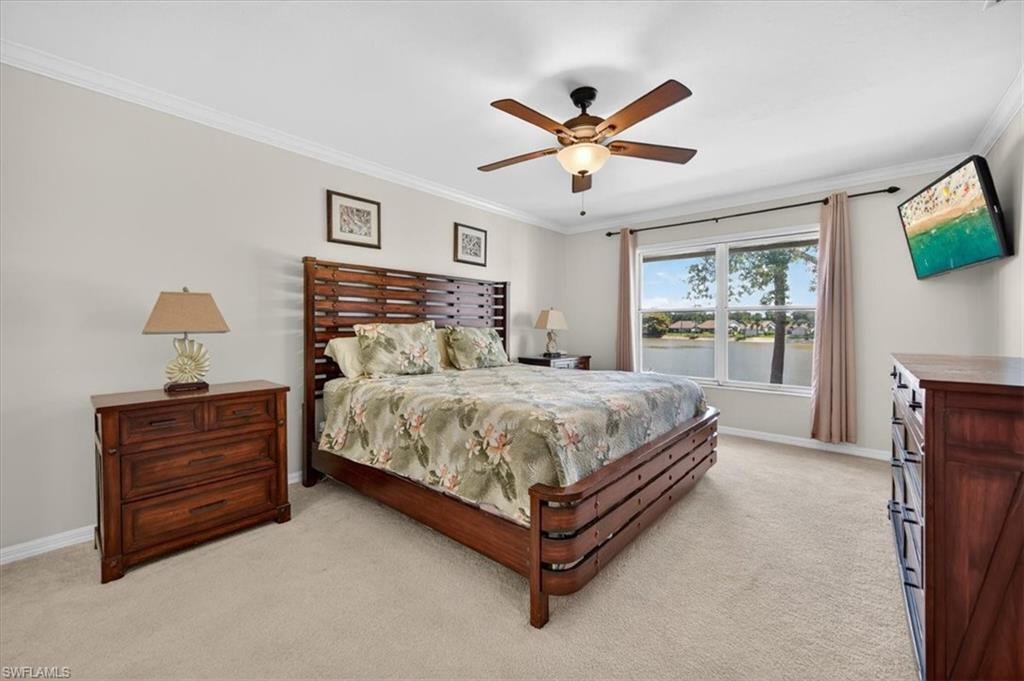 Spacious En-suite with lake views