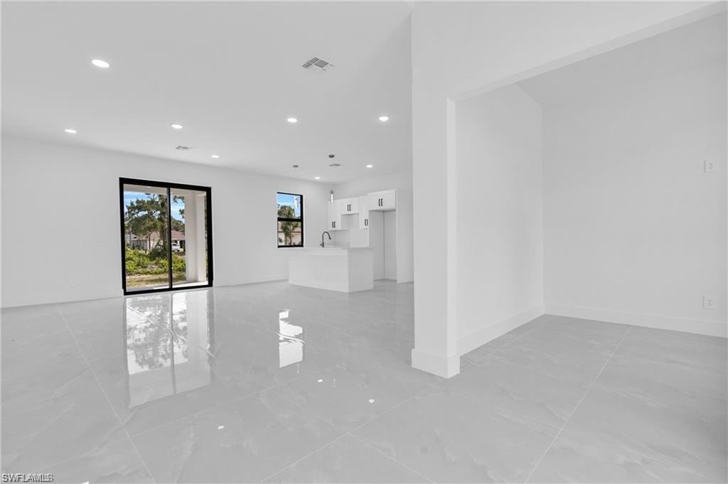 3313 66th ST W
