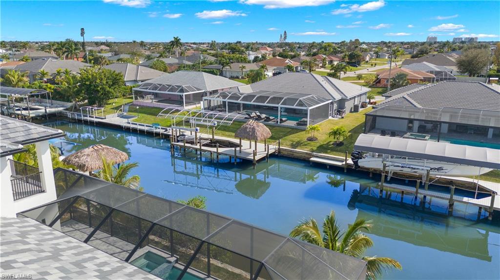 Birds eye view of property