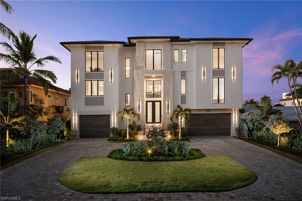 223 Bayview AVE