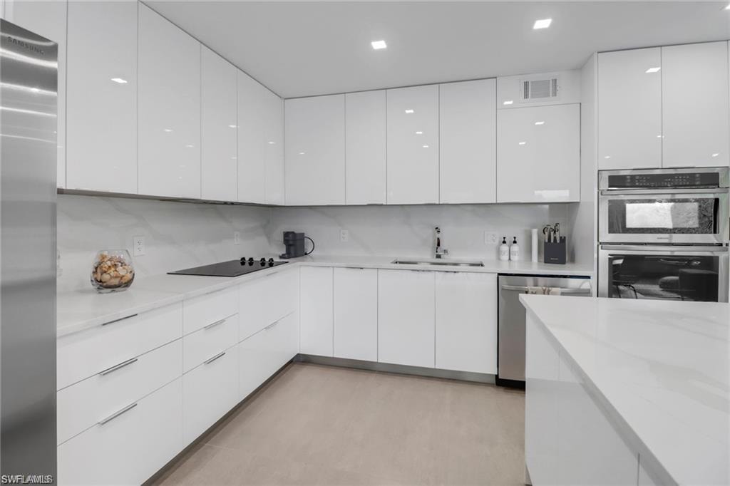 5964 Pelican Bay BLVD 434