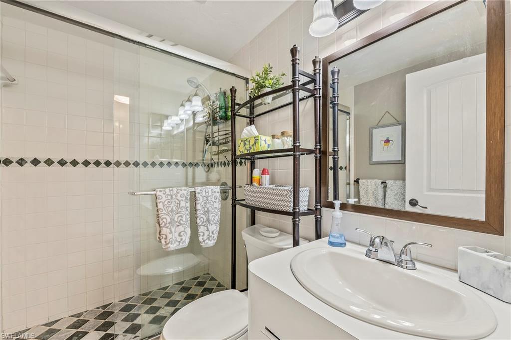 803 River Point DR 306B photo 14