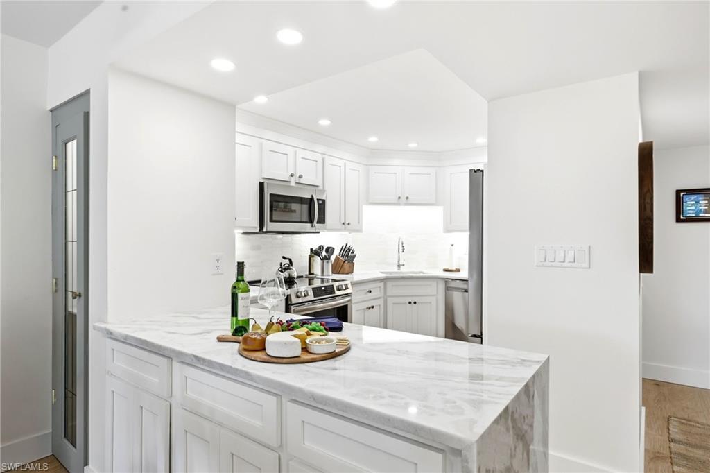 3 Bluebill AVE 303 photo 12