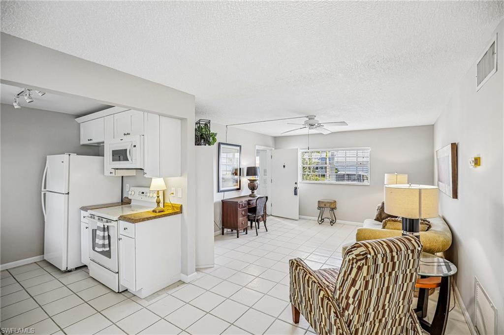 1514 Edgewater CIR 3A photo 7