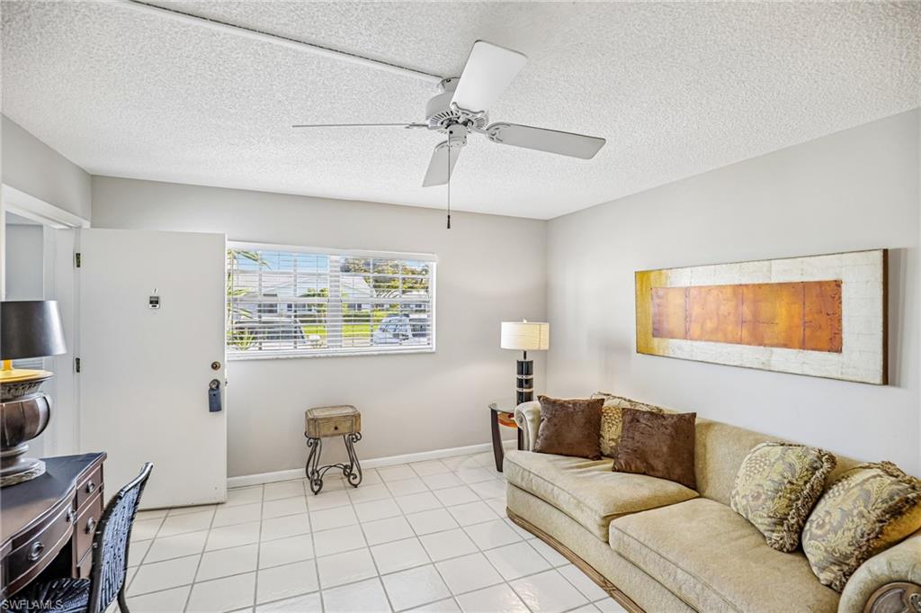 1514 Edgewater CIR 3A