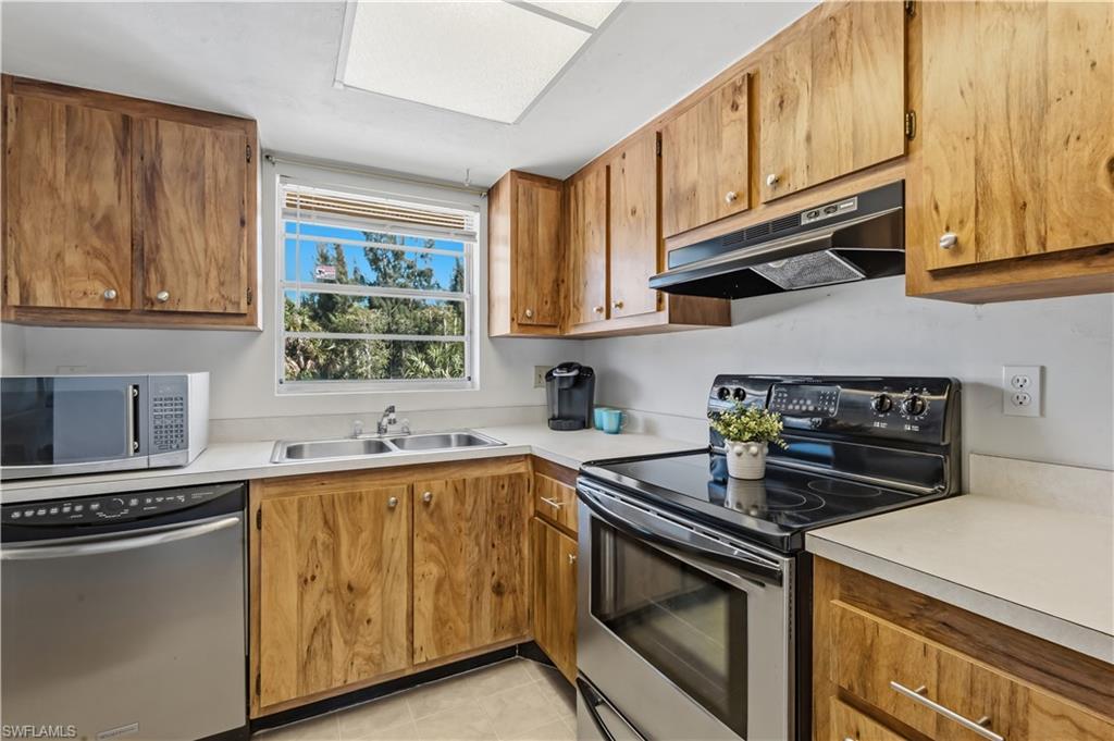 16881 Davis RD 723 photo 15